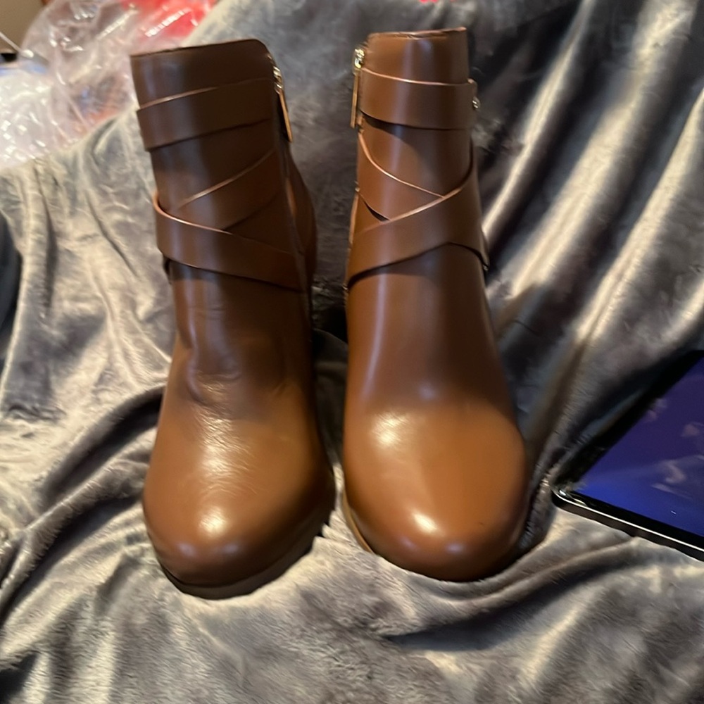 9 1/2 Michael Kors block heel cognac color